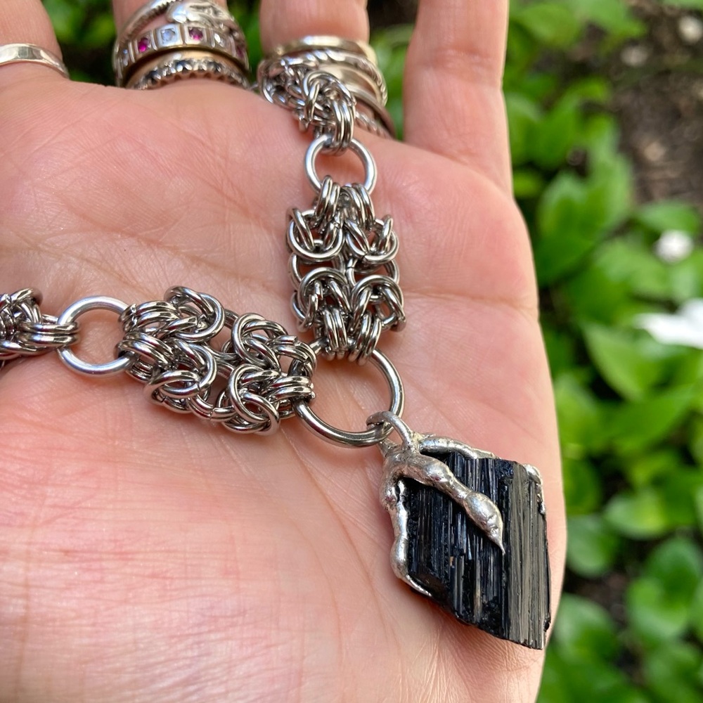 Handmade maille black tourmaline gemstone boho goth silver stone necklace - Picture 2 of 14